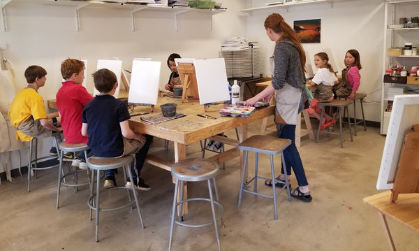 .Space to Paint/ Meet & Work
